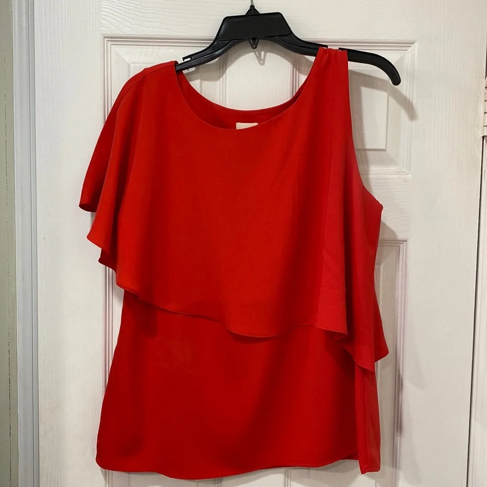 Asymmetrical elegant blouse. New with tag. - Picture 1 of 3